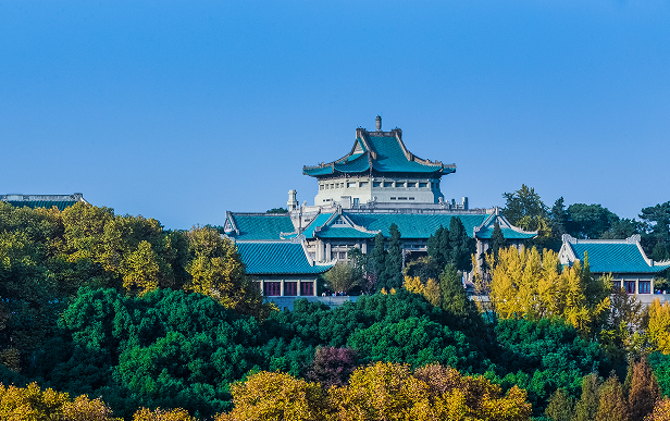 摄图网_500748905_湖北武汉大学建筑（企业商用）
